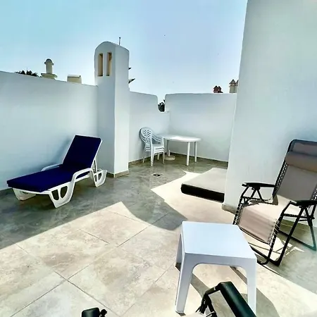 Amazing One Bad El Duque Apartman *