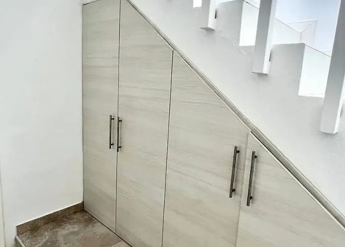 Amazing One Bad El Duque Apartman *